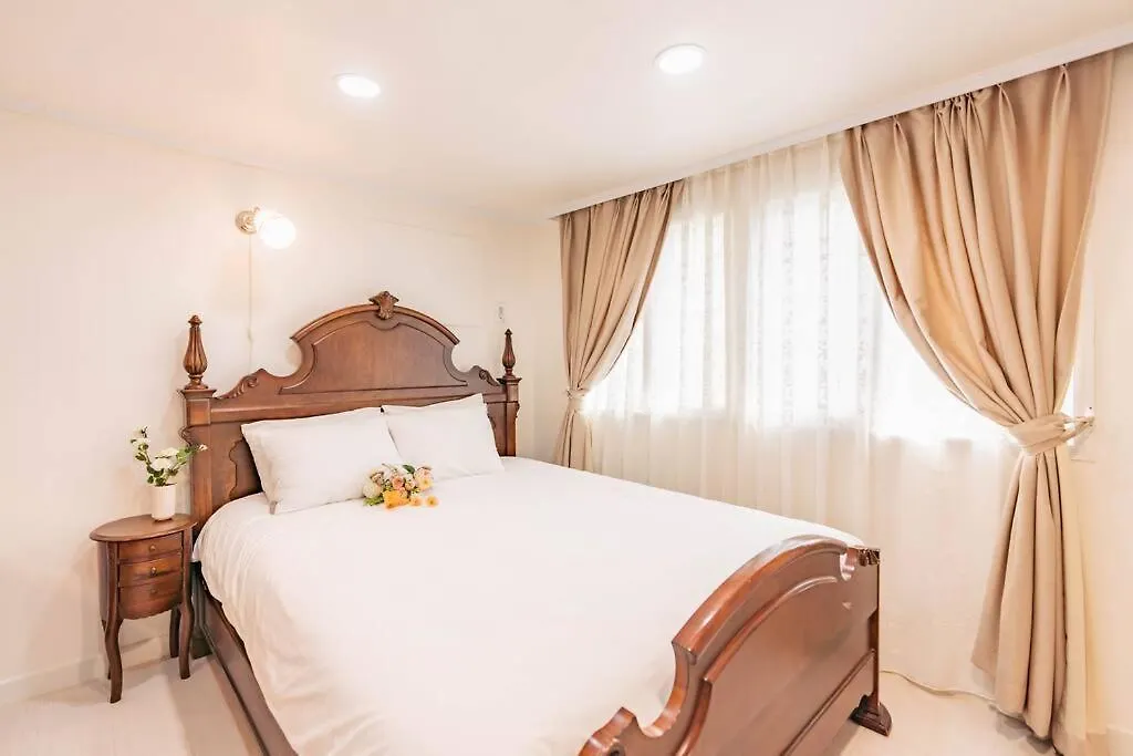House For Large Families, Metro 2Min, #Security Villa Seoul