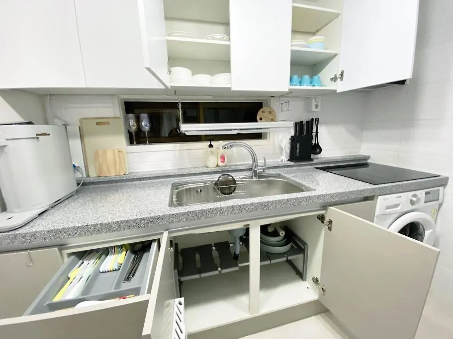 House For Large Families, Metro 2Min, #Security Villa Seoul
